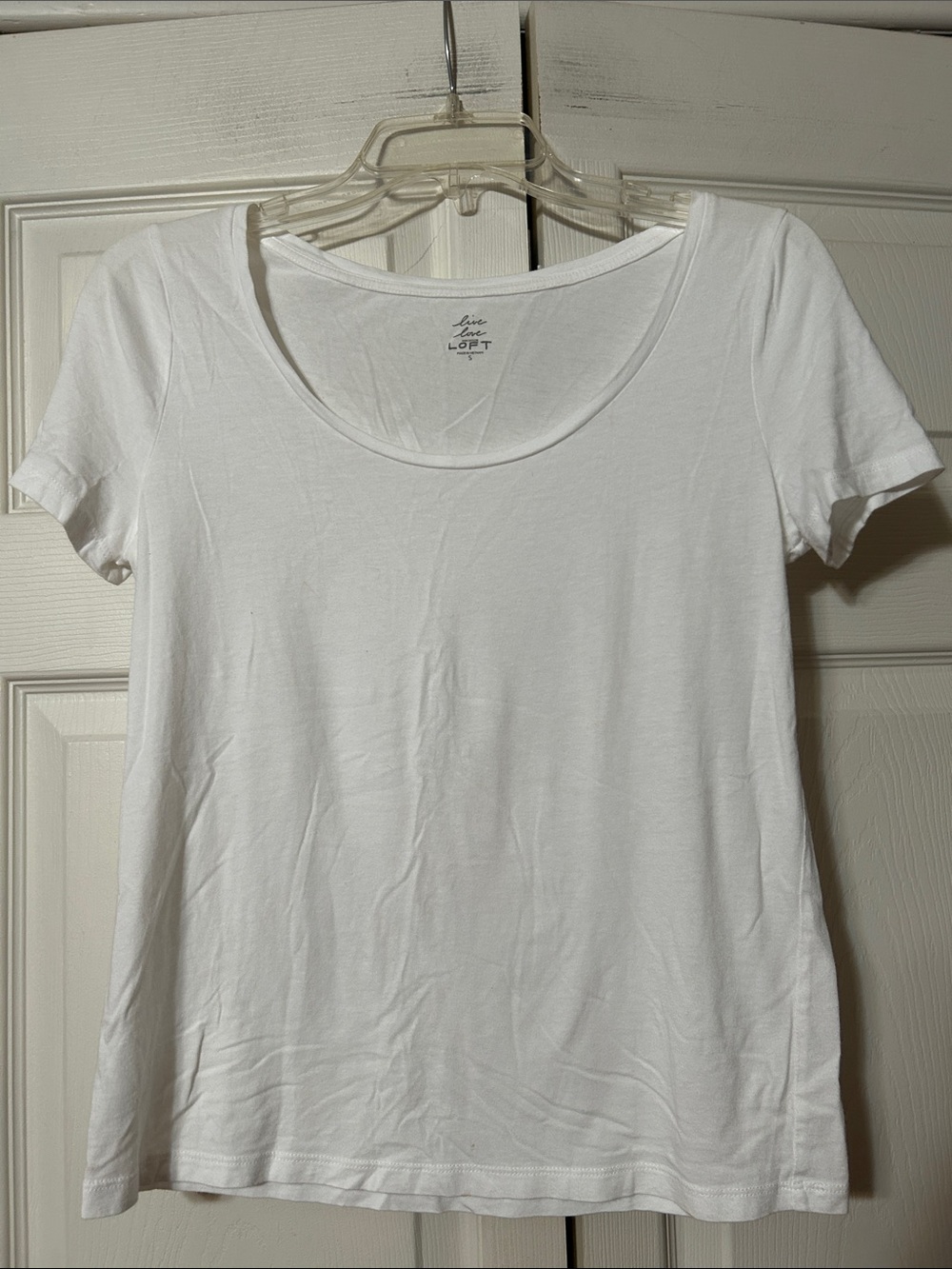 LOFT Small -Women's White Scoop Neck Short Sleeve Tee